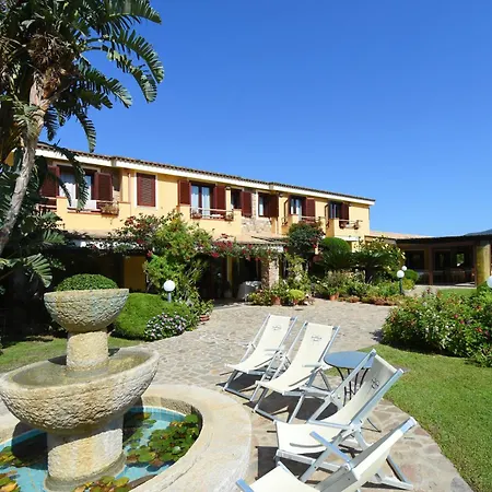 Hotell Le Anfore 3*
