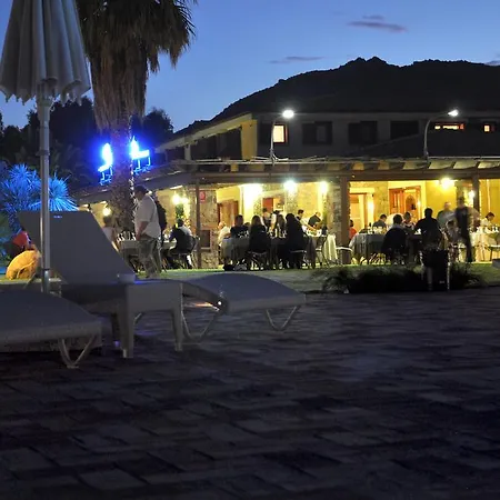 Hotell Le Anfore 3*