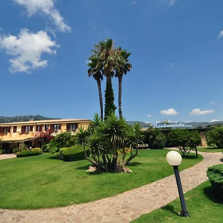 Le Anfore Hotell 3*