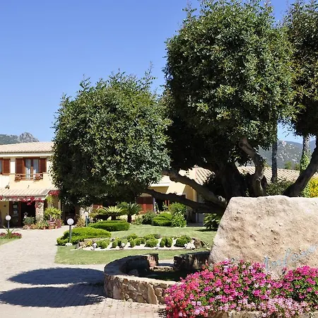 Hotell Le Anfore 3*