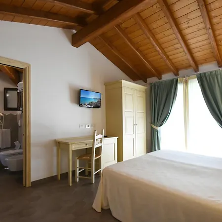 乐安福尔酒店 3*