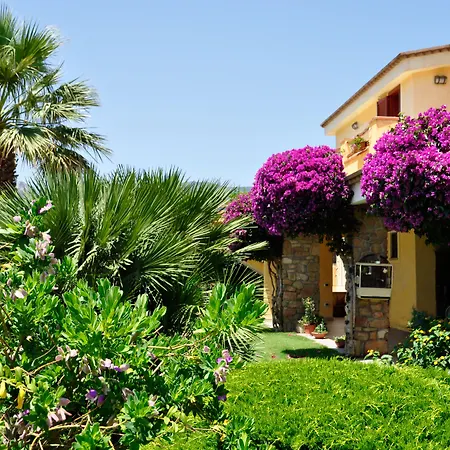 Le Anfore 3* Villasimius