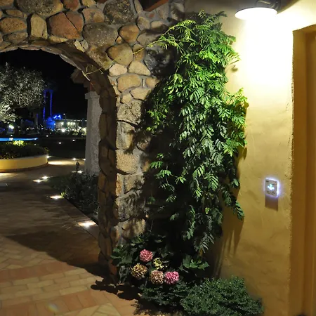 乐安福尔酒店 3* 维拉西米乌斯